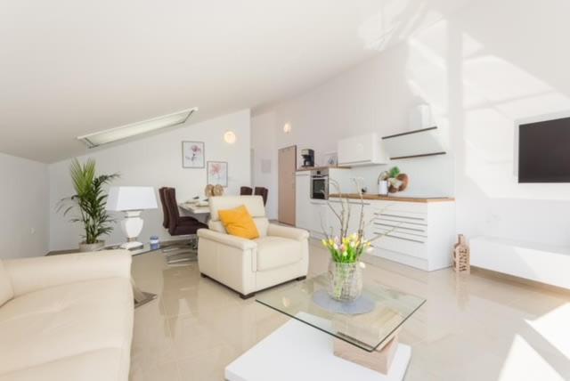באניולה Luxury Apartment Anto With Sea View And Balcony מראה חיצוני תמונה